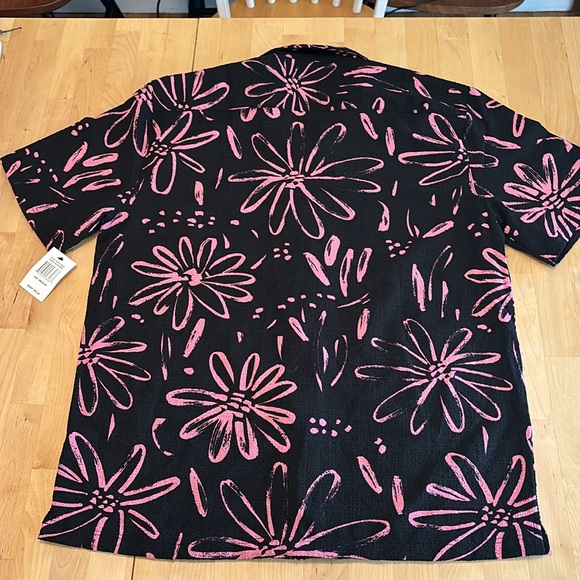 NWT Fresh Prints of Bel Air button down shirt size medium black and pink - Picture 4 of 4
